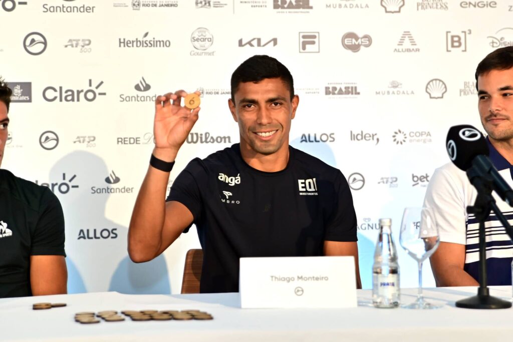 Sorteio coloca francês no caminho de João Fonseca no Rio Open