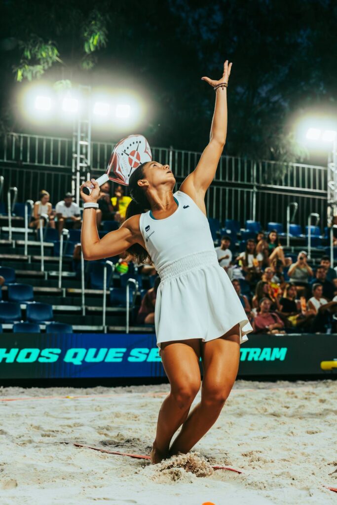 Ex-tenista, Sophia Chow acompanha o Miami Open e comemora sua conexão com o tênis