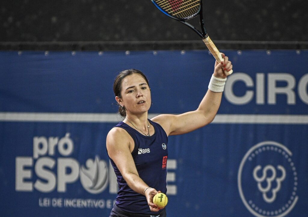 Gabriela Cé e Ana Candiotto estreiam com vitória no ITF W75 de Vacaria