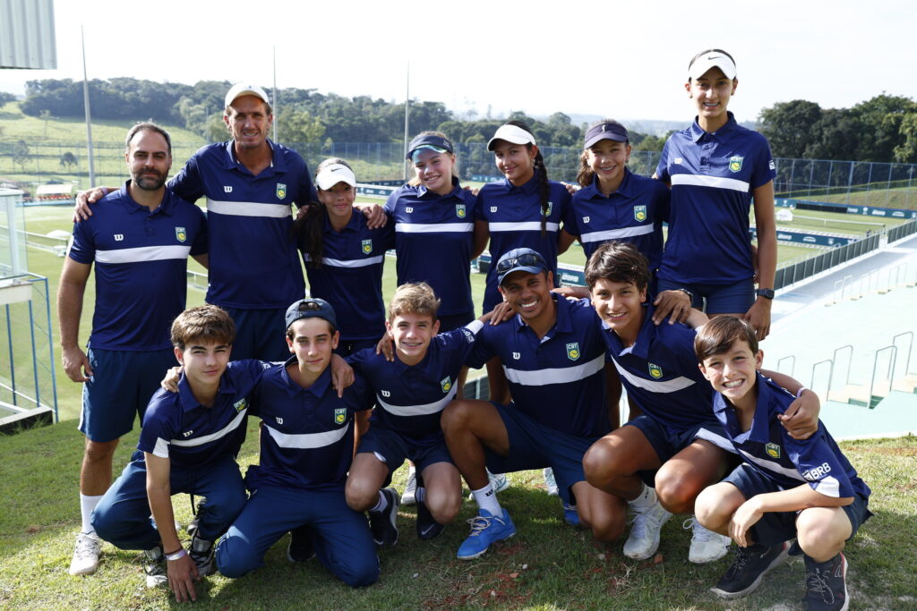 Brasileiros estreiam com vitória na Copa COSAT 14 anos