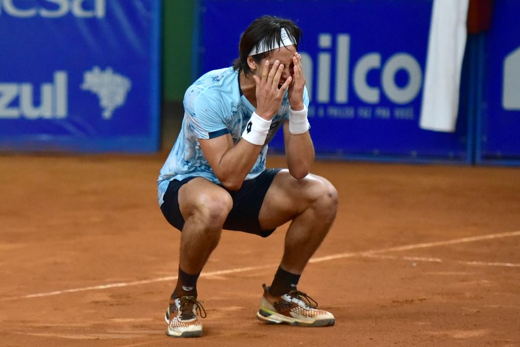 Guillen Meza derrota Pucinelli e é campeão da Santos Brasil Tennis Cup