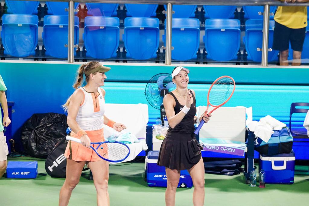 Luisa Stefani alcança decisão do WTA de Ningbo, na China, e se garante no WTA Finals