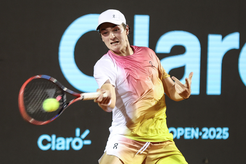 João Fonseca disputa a chave de duplas do Rio Open ao lado de Marcelo Melo