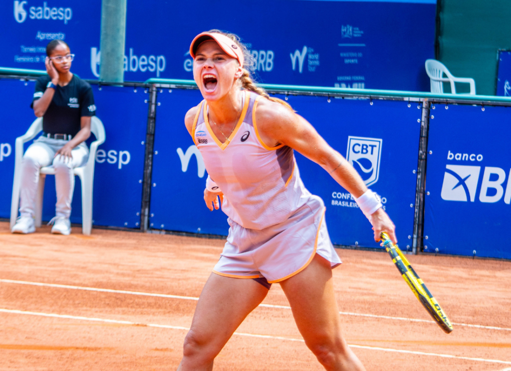 Laura Pigossi vence batalha de mais de três horas e segue viva no quali em Ostrava