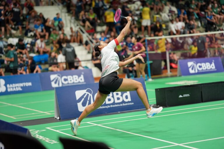 Juliana Viana lidera lista de classificados às quartas do Nacional de Badminton em Caxias do Sul