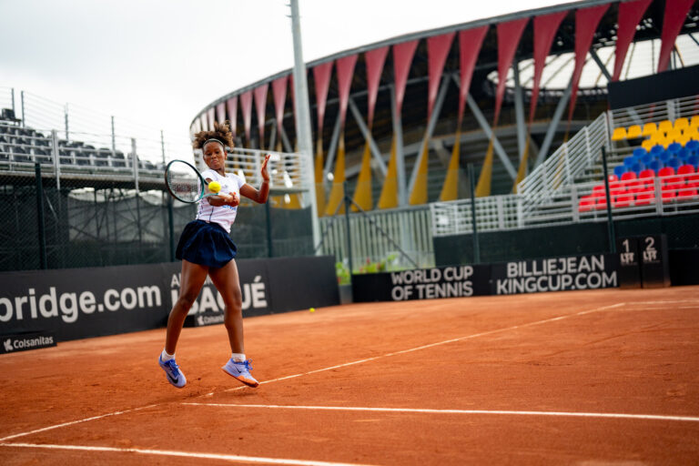 Brasil estreia na Billie Jean King Cup com nova geração e mira vaga nos playoffs
