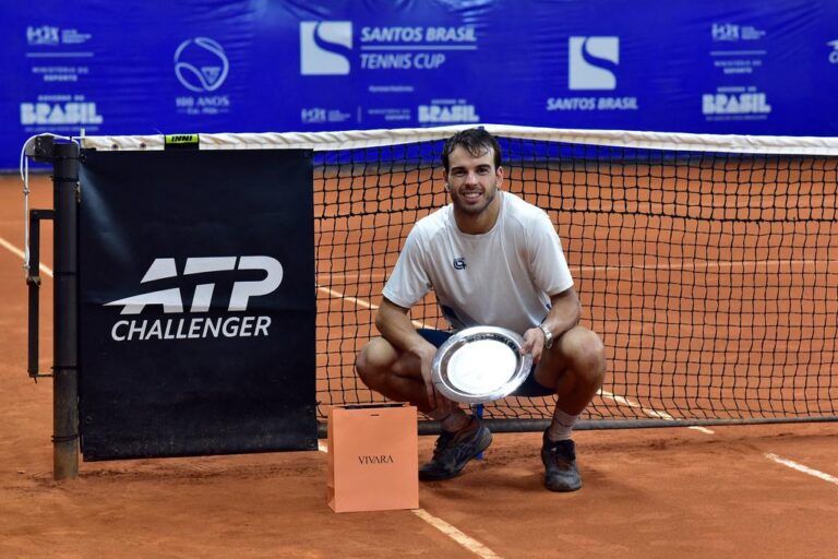 Franco Roncadelli conquista seu primeiro título no Challenger 50 de Santos