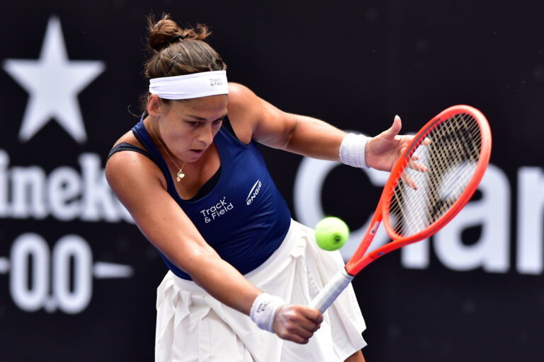 Carolina Meligeni Alves perde virada no SP Open após ter sacado duas vezes para vencer