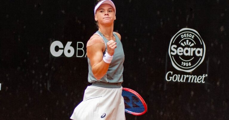 Laura Pigossi retoma liderança do tênis feminino brasileiro no ranking da WTA